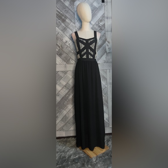 LUCY PARIS NWT LACE BODICE MAXI DRESS - Picture 1 of 8
